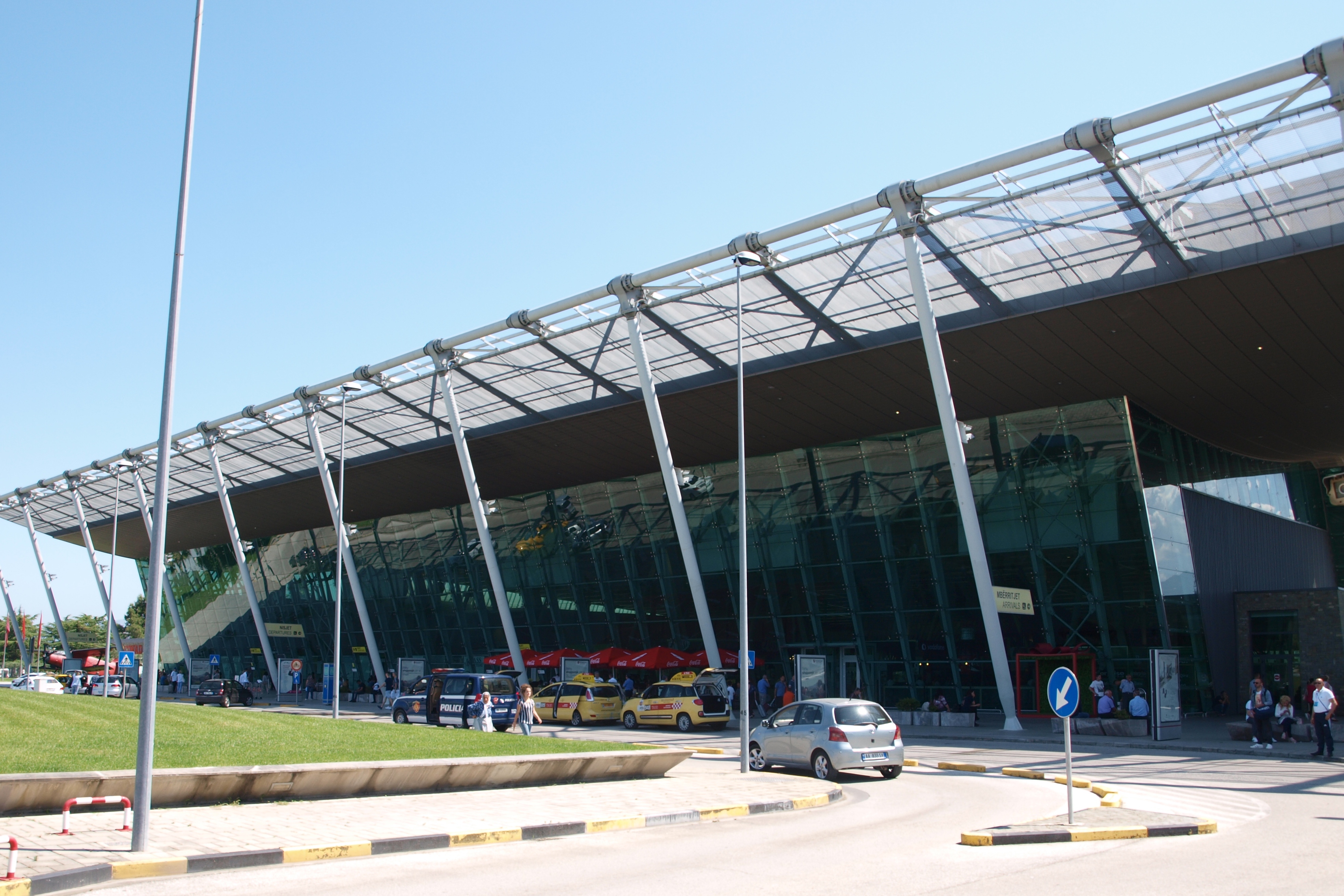 Het vliegveld van Tirana.